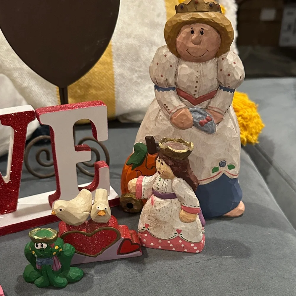 Valentine's Day Heart Decor Set - Picture 5 of 16